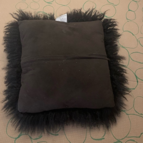 Genuine Mongolian wool throw accent pillow - Picture 3 of 5